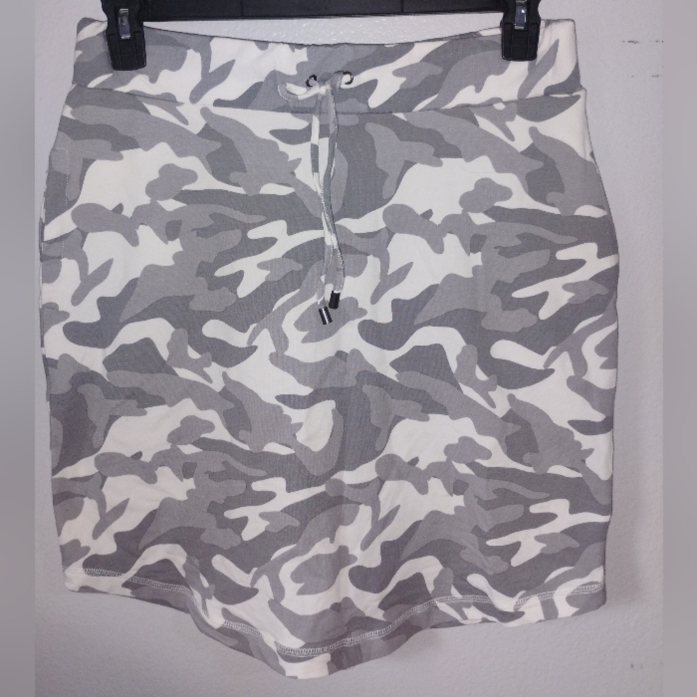 Rachel Zoe Gray & White Camo Drawstring Mini Skirt